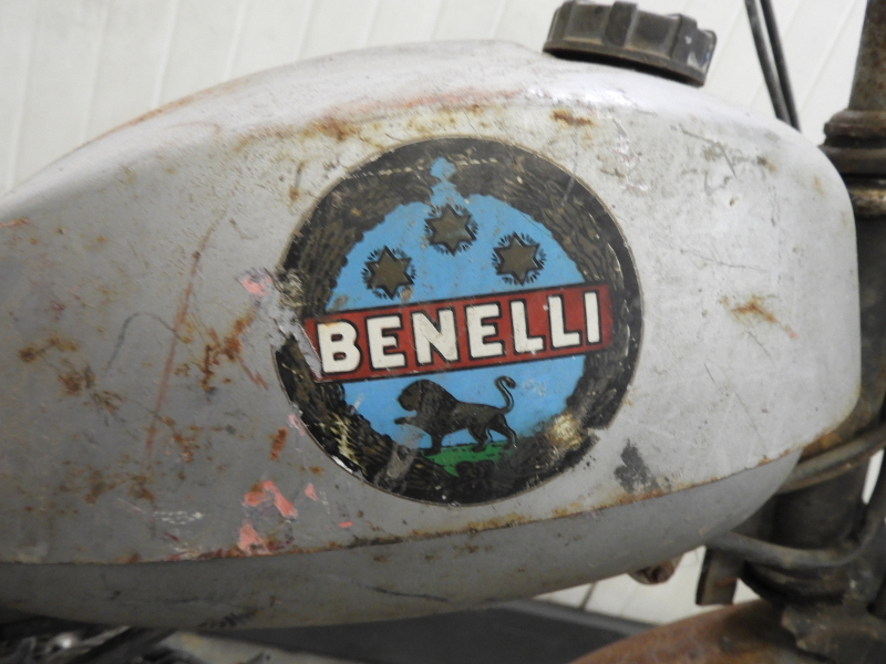 Moto Benelli 